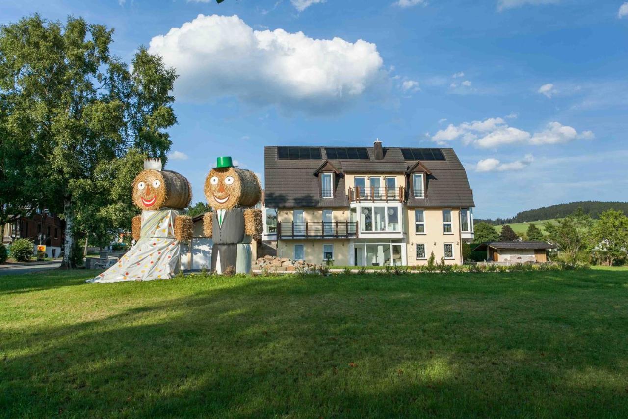Das Gelbe Haus 1 Appartement Winterberg Buitenkant foto